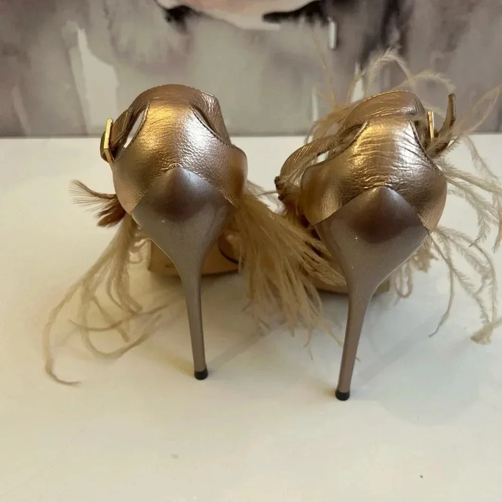 ! B Brian Atwood Laracca Feather Rose Gold Bronze Metallic Sandals 6! - Picture 5 of 9